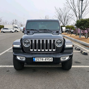 21년식 지프 랭글러(JL) 2.0 4xe 사하라 4DR