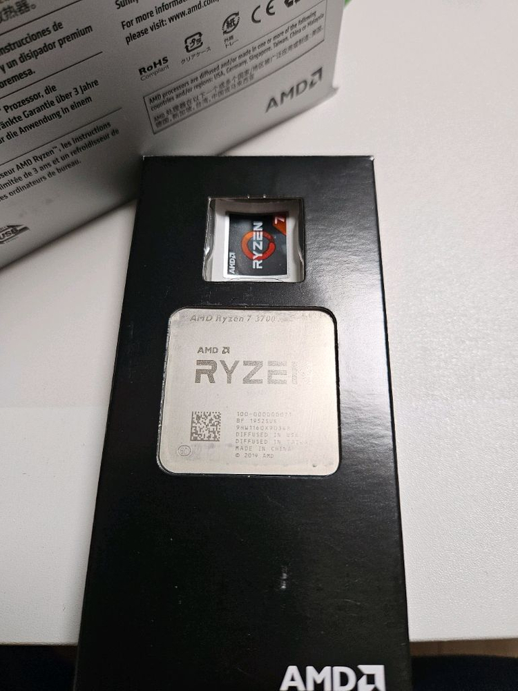 AMD CPU 라이젠7 마티스 3700x 정품 풀박스--3