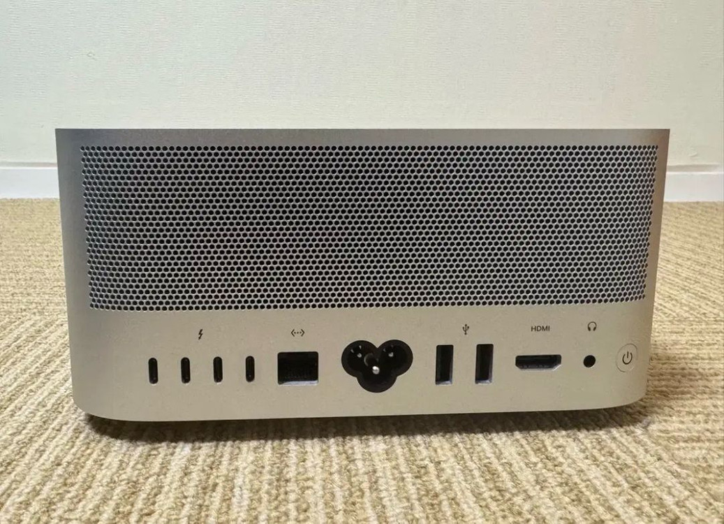 맥스튜디오 M1 Max 이미지