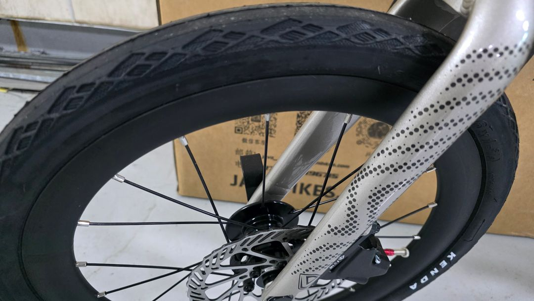 자바 16인치 NEO3(네오3)16인치 트라이폴드 미니벨로 시마노 유압 디스크 브레이크 티타늄--1