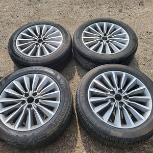 신형 에쿠스VI 18인치 터빈휠 한대분 이미지