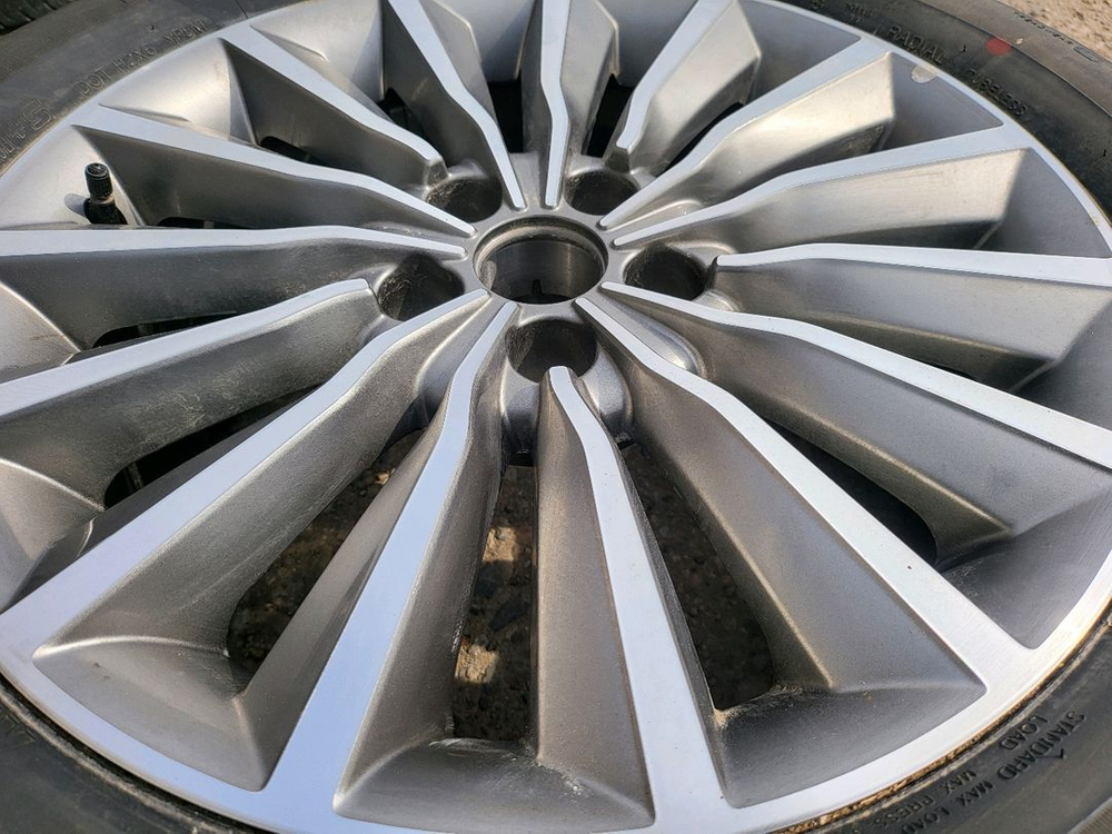 신형 에쿠스VI 18인치 터빈휠 한대분 이미지