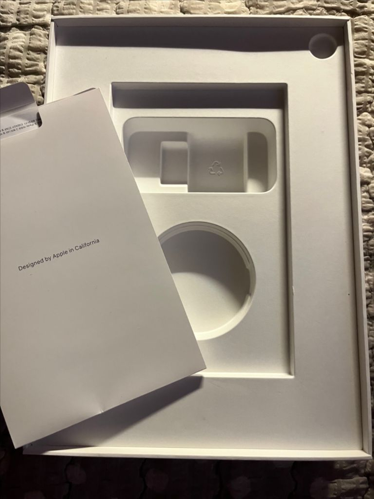 iPad Air 11-inch (M3) 퍼플 색상--2