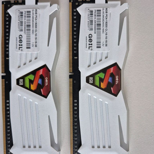 GeIL DDR4 8GB 2400MHz RGB 램 메모리 두장(총16g)