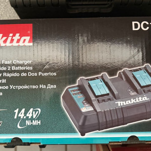 마끼다 듀얼 배터리 충전기 새제품