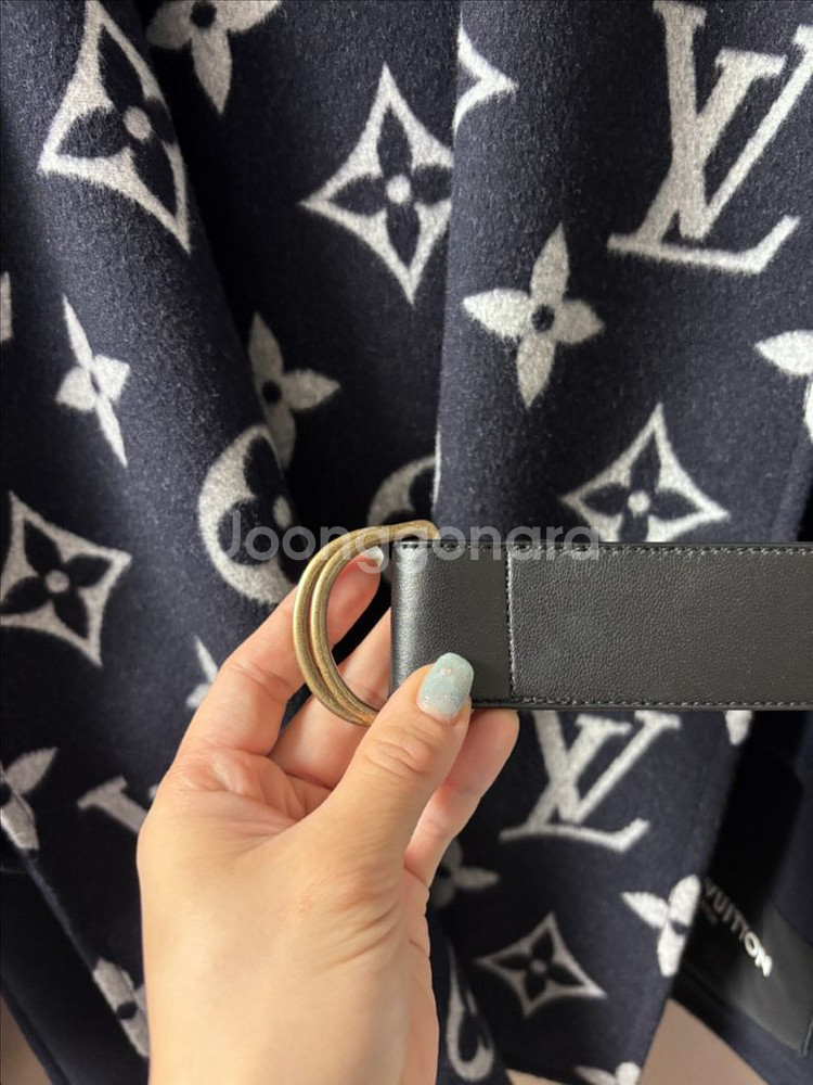 [정품] 루이비통 플랩 포켓 후디드 랩 코트 네이비--2