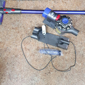 다이슨 dyson 무선 청소기(배터리 새로 리필하여 빵빵!!) 이미지