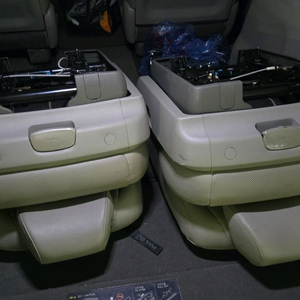 올뉴 카니발 3열 시트 레일 뭉치 세트 팝니다 이미지