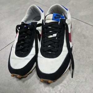 나이키 데이브레이크 화이트 노블레드 235