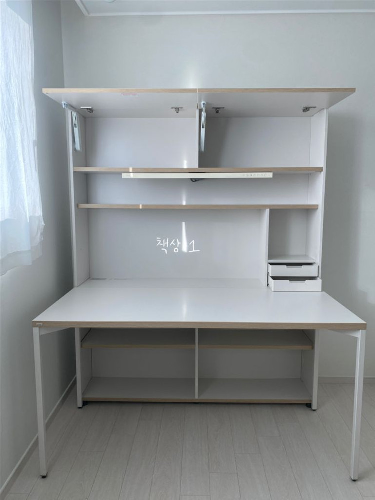 데스커 1400폭 5단 화이트 책상 (2대 일괄거래만) 이미지