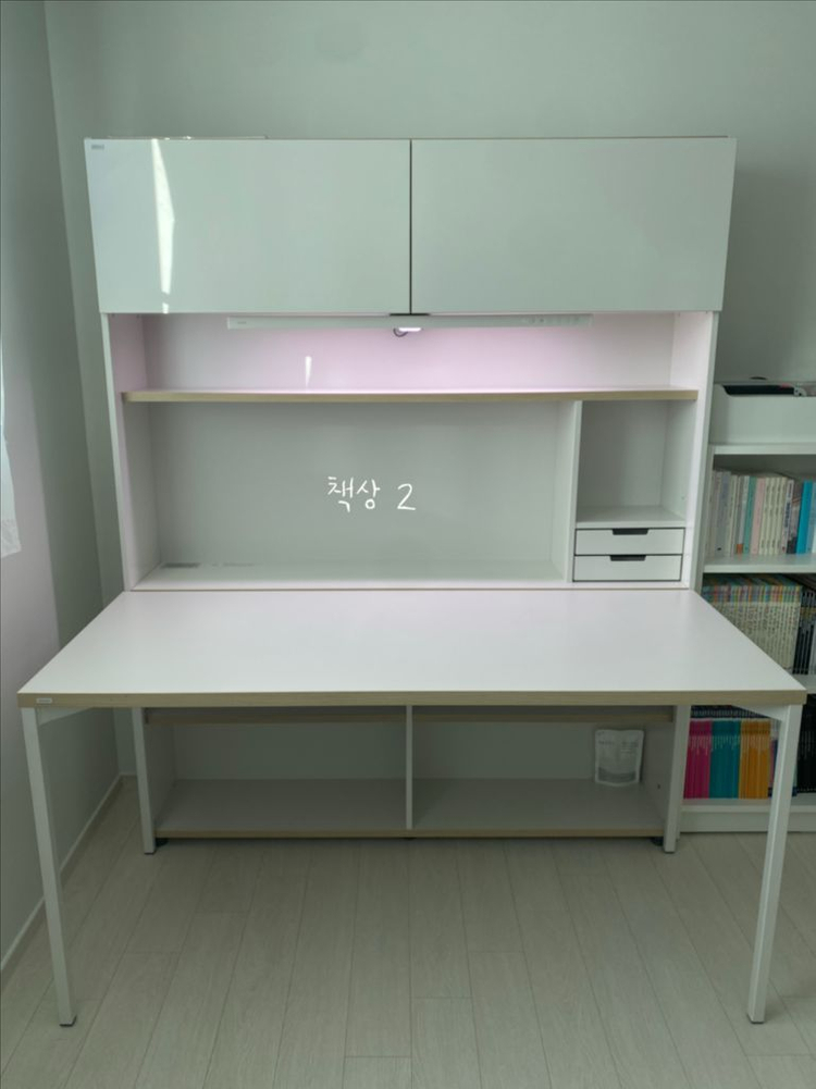 데스커 1400폭 5단 화이트 책상 (2대 일괄거래만) 이미지