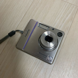 후지필름 파인픽스 F420 디지털 카메라 / 레트로 디카 / 빈티지 디타