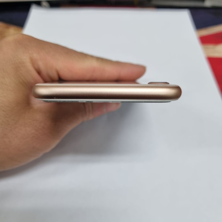 아이폰8 256GB 골드 SSS급 중고폰 배터리100% 카메라무음 레트로감성 인스타 사진폰 카메라폰 204113--4