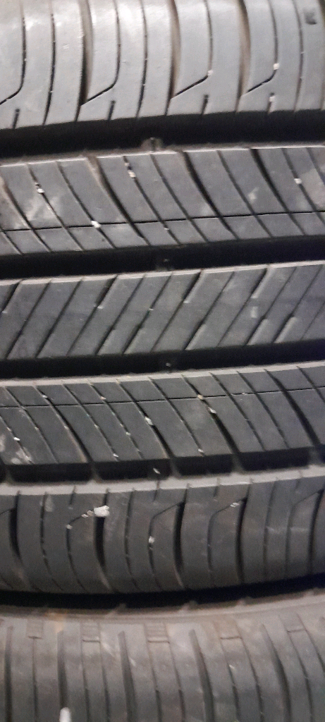 한국 2254517인치 중고타이어 한대분 팝니다 이미지