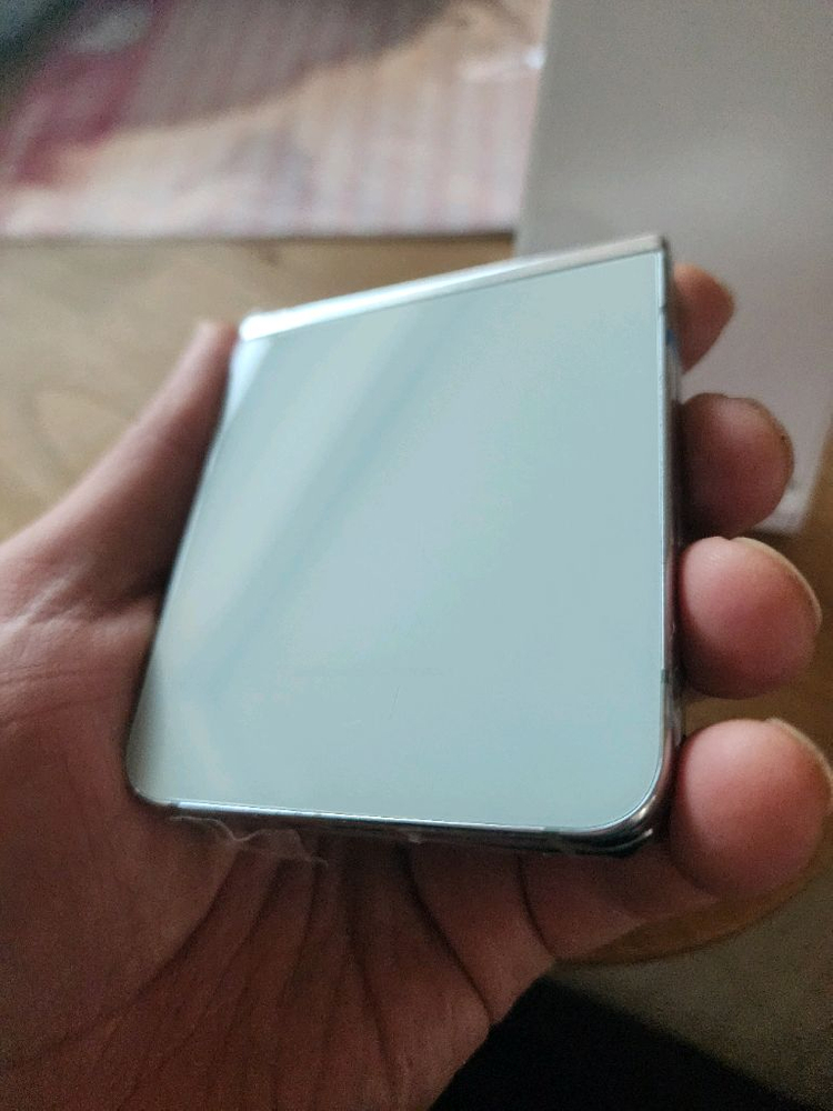 갤럭시 플립5 256gb 민트 리퍼.센터판.교체제품--16