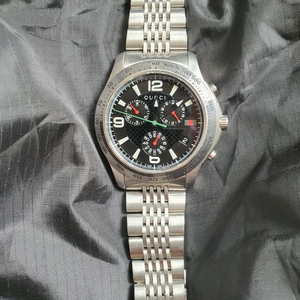 구찌 126.2 크로노 메탈 시계