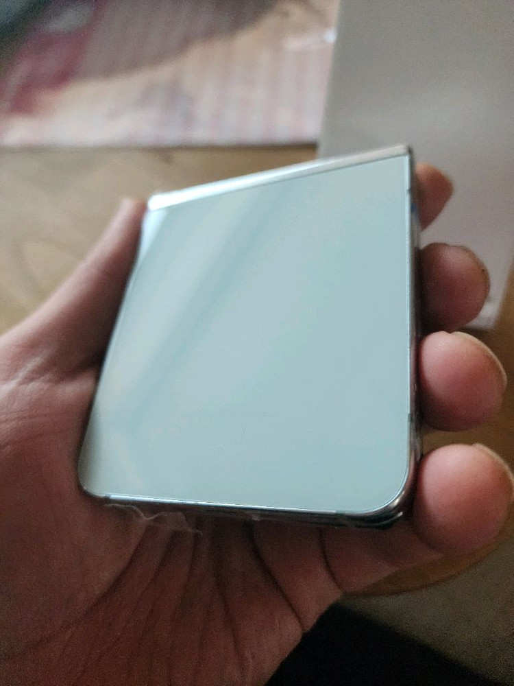 갤럭시 플립5 256gb 민트 리퍼.센터판.교체제품--5