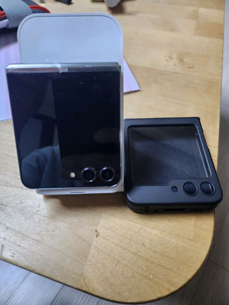 갤럭시 플립5 256gb 민트 리퍼.센터판.교체제품--9