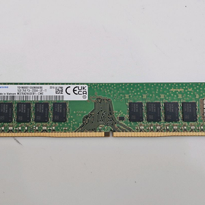 삼성 DDR4 16GB 3200 메모리 판매합니다.