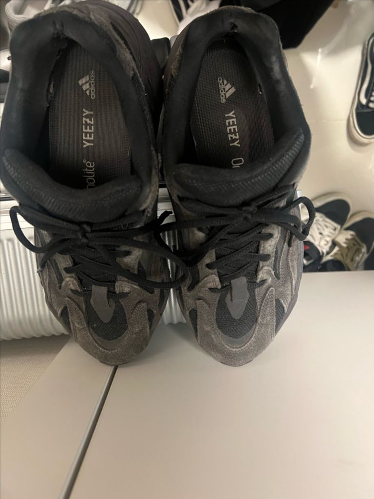 아디다스 이지부스트 반타 700 v2 260사이즈 판매--4