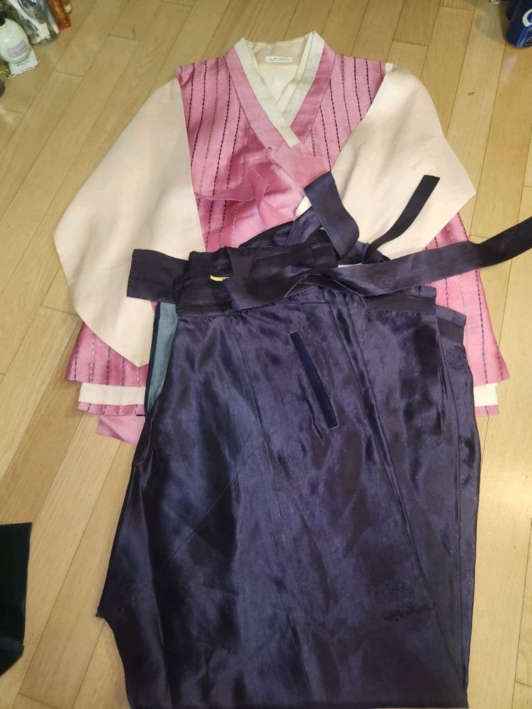 남성 한복 키175사이즈 정도입니다 이미지