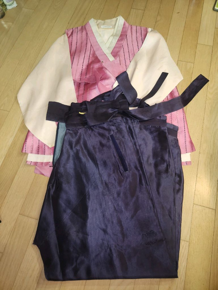 남성 한복 키175사이즈 정도입니다 이미지