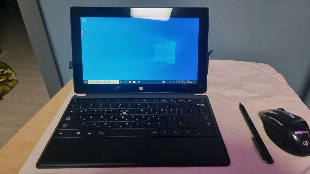 서피스 프로 1세대 (풀HD/윈도우10) 와콤펜 터치스크린--1