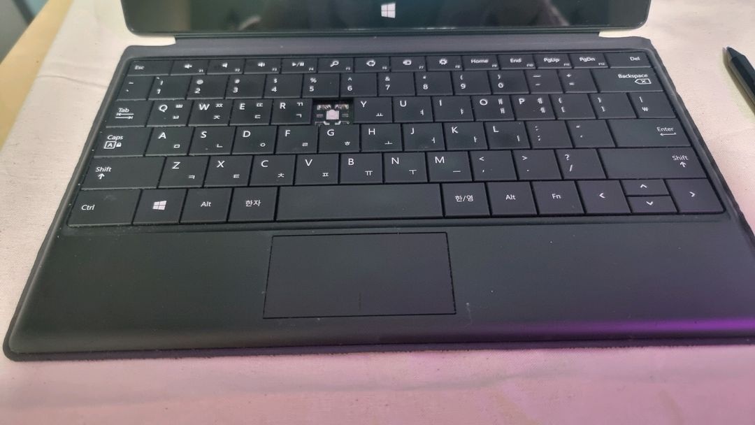 서피스 프로 1세대 (풀HD/윈도우10) 와콤펜 터치스크린--3