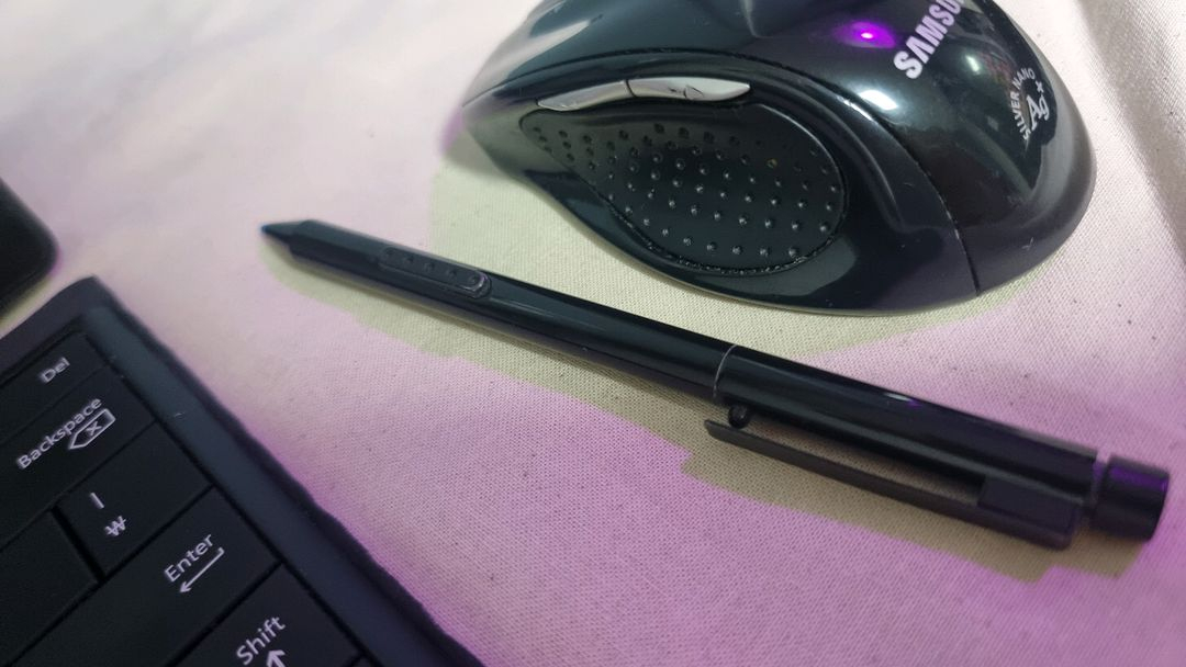 서피스 프로 1세대 (풀HD/윈도우10) 와콤펜 터치스크린--4