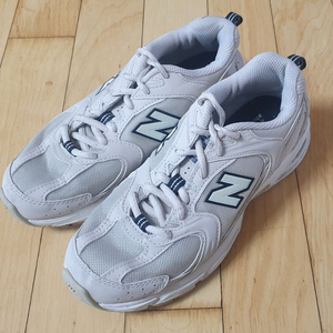 뉴발란스 운동화 220사이즈 이미지