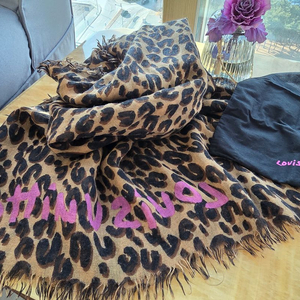 루이비통 레오파드 스톨(최고 인기색상)