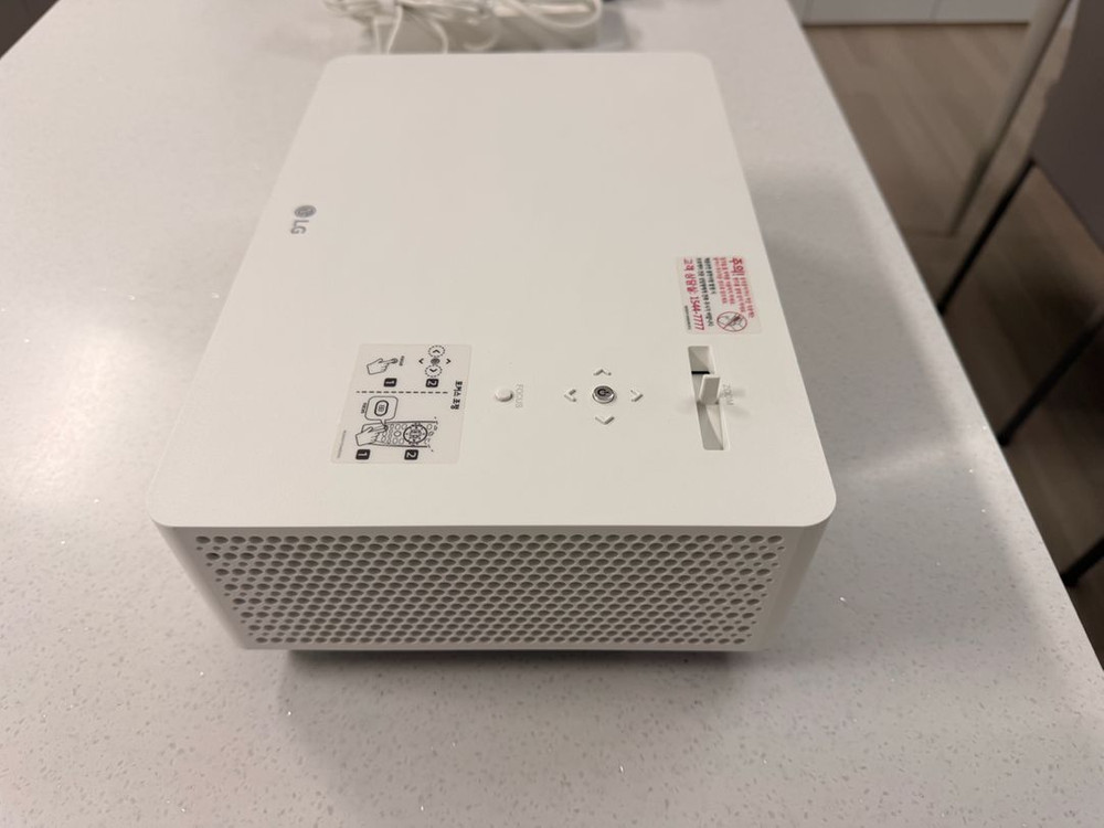 LG 빔프로젝터(LG HU70LA) 판매합니다. 이미지