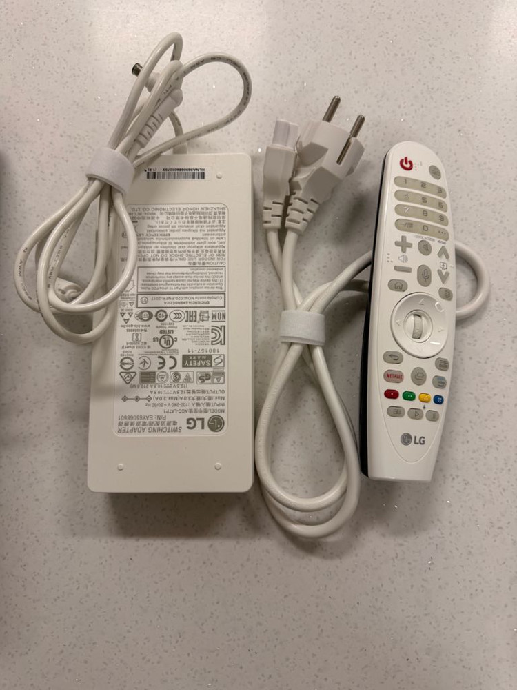 LG 빔프로젝터(LG HU70LA) 판매합니다. 이미지