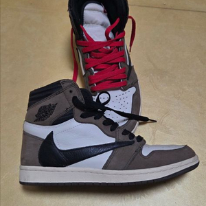 나이키 트래비스 스캇 모카 하이 270