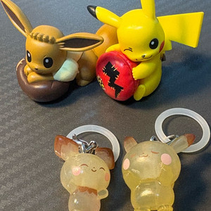 포켓몬스터 가챠 이브이 피카츄 피츄