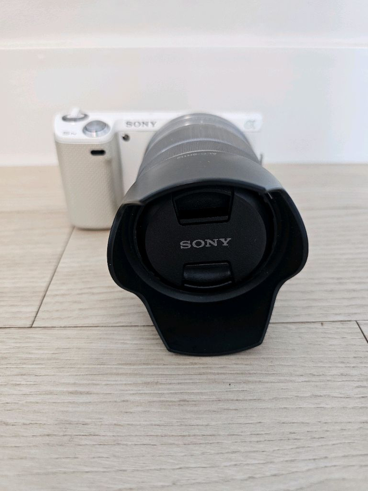 소니 미러리스 카메라 NEX-5N + 1855렌즈 이미지