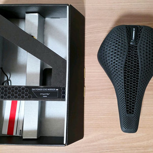 스페셜라이즈드 에스웍스 파워 EVO 미러 최상급 안장