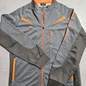 케이스위스 트레이닝 상의 10