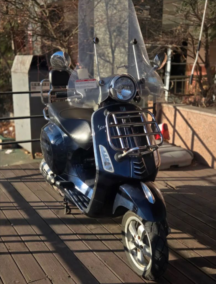 베스파 프리마베라 125cc 스쿠터 이미지