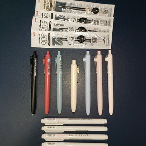 각종 일제 볼펜 및 필기류 저렴하게 판매합니다