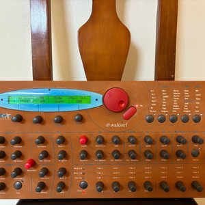 [월도프] Waldorf Microwave XT 빈티지 웨이브테이블 신디사이저 랙