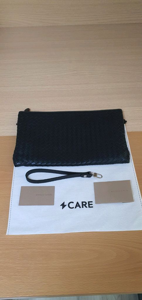 보테가베네타 클러치백 정품A급(감정O)구찌프라다루이비통디올고야드샤넬셀린느보테가생로랑발렌시아가버버리가방--1