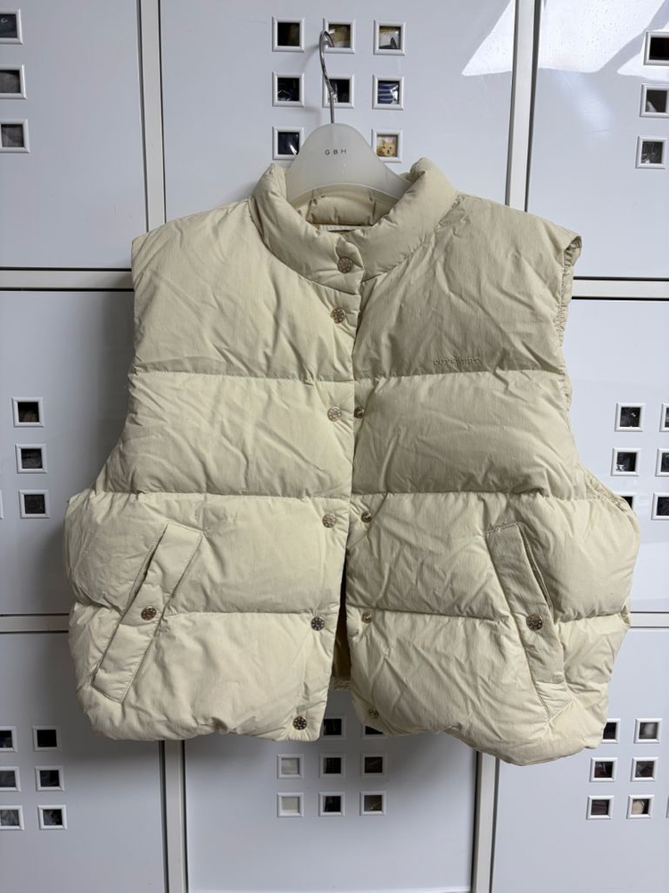 커버낫 아이보리 패딩조끼--5