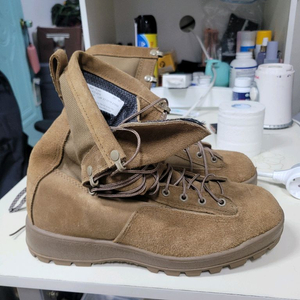 맥레이 풋웨어 고어텍스 미군 전투화 10.5사이즈(285mm)입니다