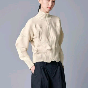 이세이미야케 코네코네 집업 가디건,플리츠플리즈 ~