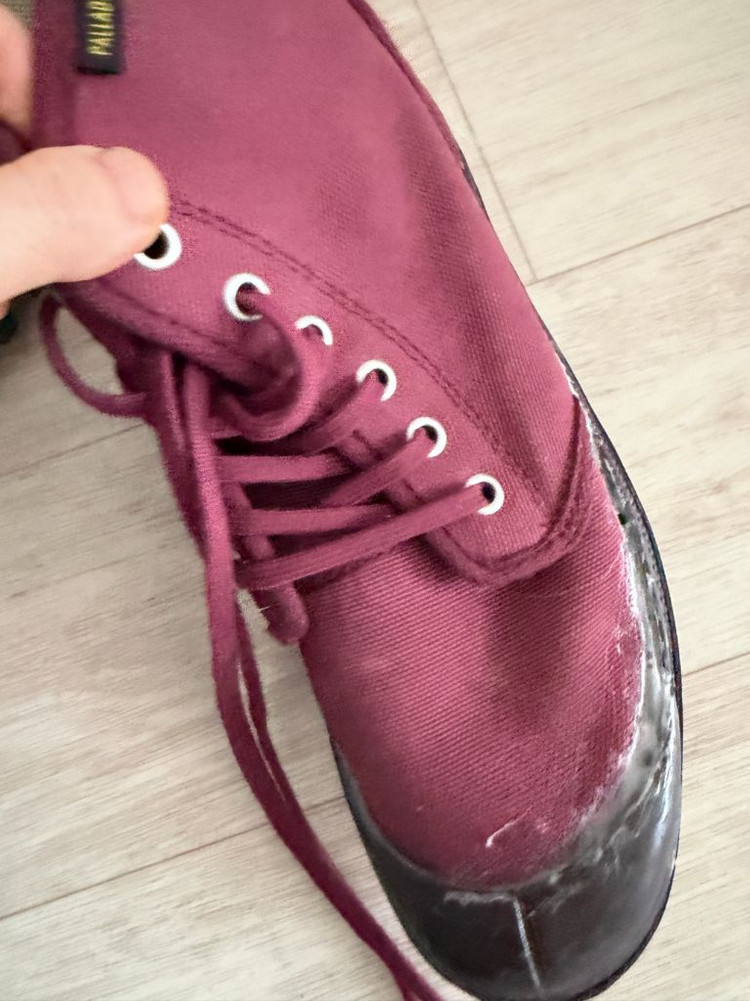 Palladium 팔라디움 팜파 하이 캔버스 부츠 235거의 쓸 것인데 왼쪽은 벌어진 틈에 본들을 조금 붙인 자국이 이미지