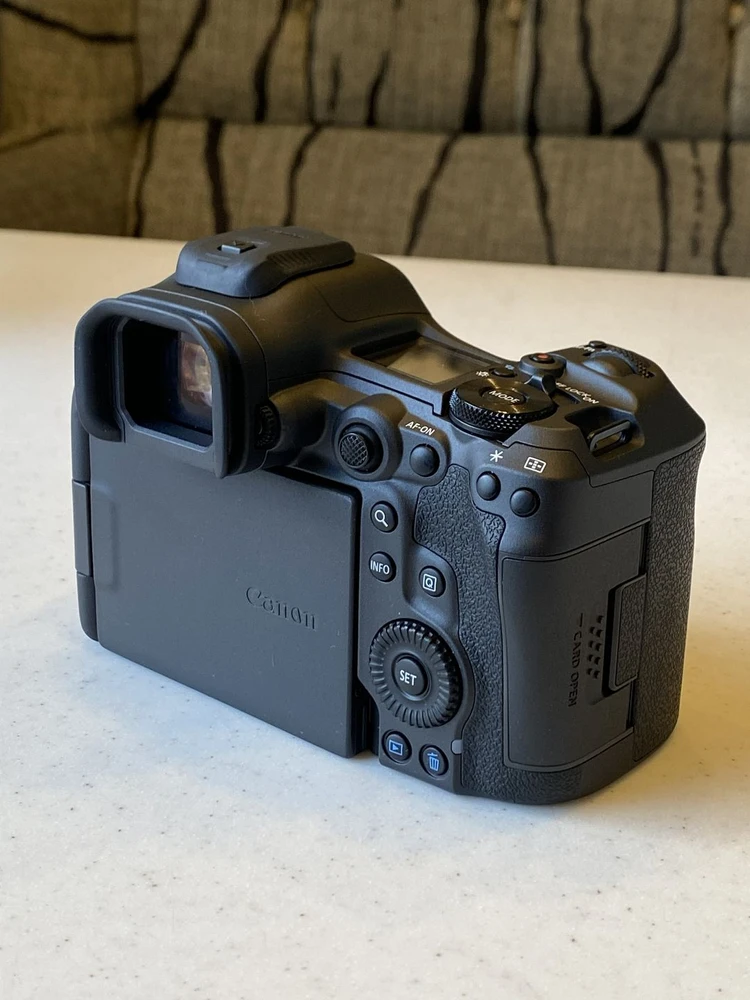 Canon EOS R5 Mark II 판매합니다 (거의 새제품, 보증기간 2027년까지) 이미지