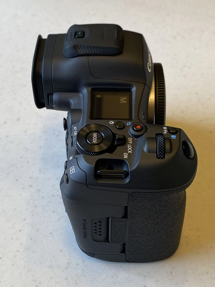Canon EOS R5 Mark II 판매합니다 (거의 새제품, 보증기간 2027년까지) 이미지