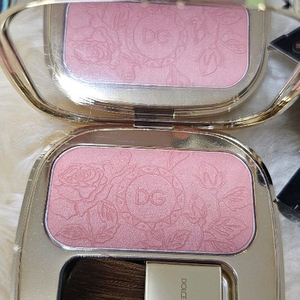 돌체앤 가바나 400피치 블러셔 이미지