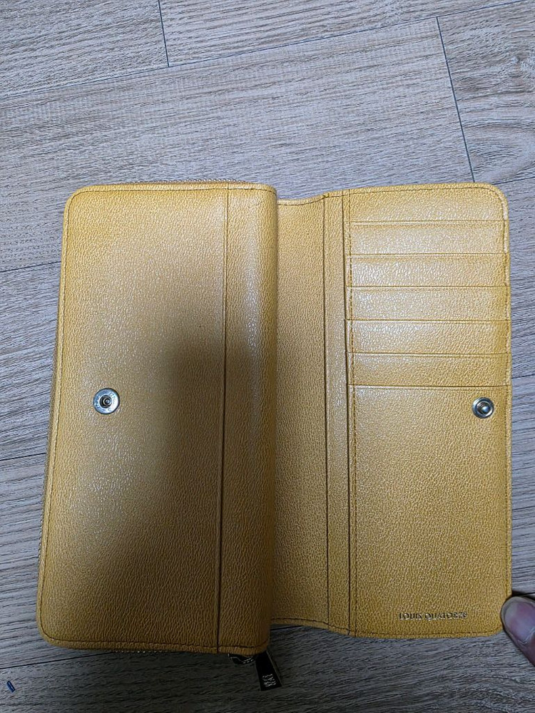 루이까또즈 여성용 장지갑--2